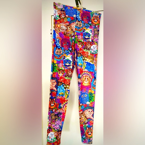 BRAND NWT *Limited Edition* Blackmilk - WAIN'S CATS HWMF LEGGINGS - LIMITED - Picture 1 of 11